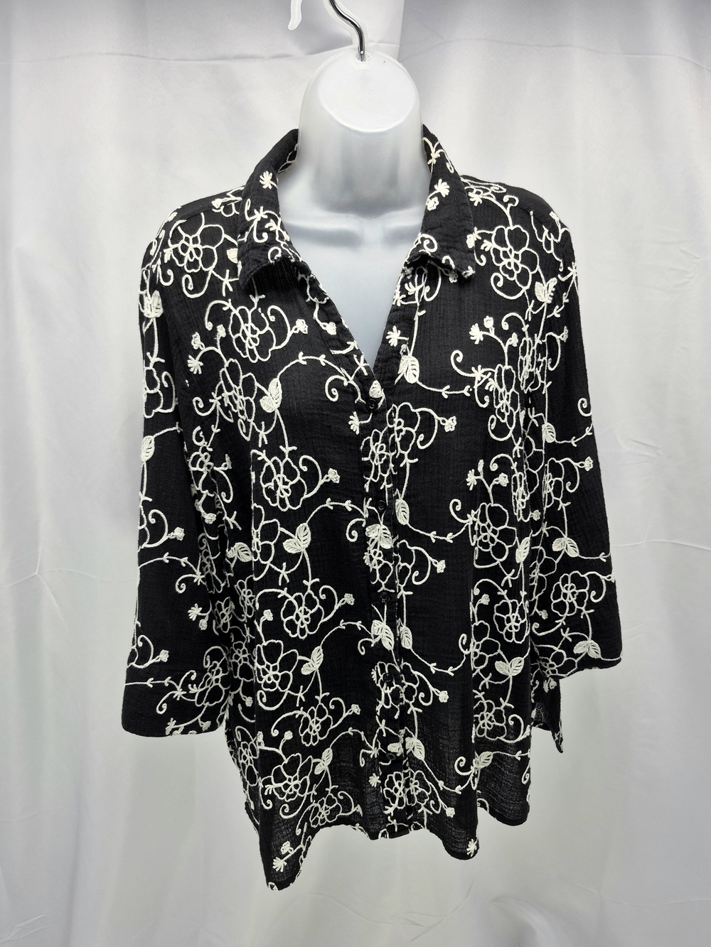 Lauren Michelle Black White Floral Cotton Embroidered Gauze Button Down Top 1X